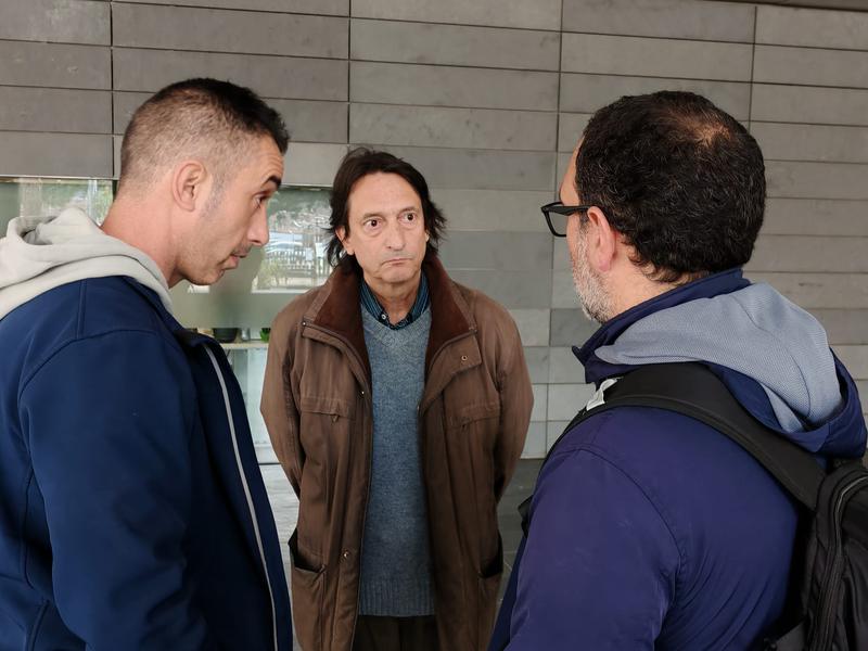 Carlos Rodríguez (PSU), Carles Plaja (UGT) i Pol Acózar (CCOO) denuncien externalització del manteniments dels equipaments esportius
