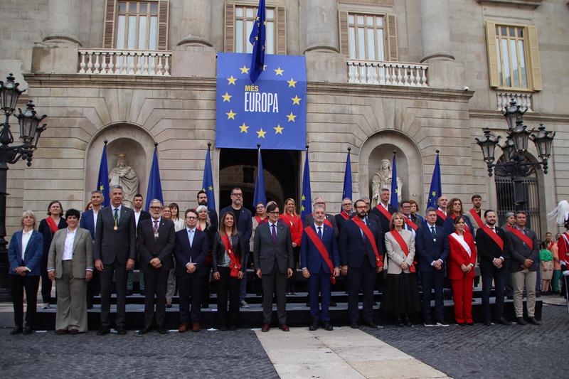 Alcaldes catalans reivindiquen la proximitat i el lideratge dels municipis durant el Dia d'Europa