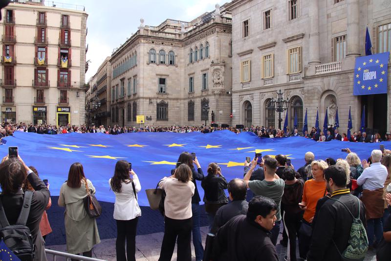 Dia Europa bandera Plaça Sant Jaume