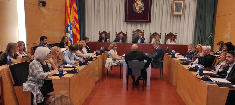 El ple aprova aplicar la taxa de residus de 108 euros anuals el 2024