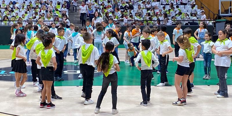 Arrenca la 20&ordf; edició de la Trobada de nens dansaires que enguany aplega més de 5000 alumnes