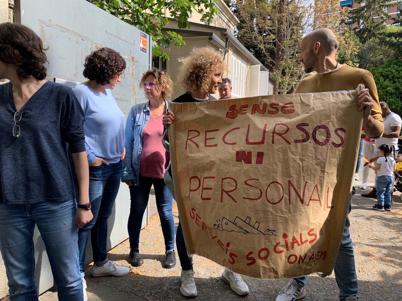 Els treballadors de Serveis Socials acusen de violència institucional l'Ajuntament