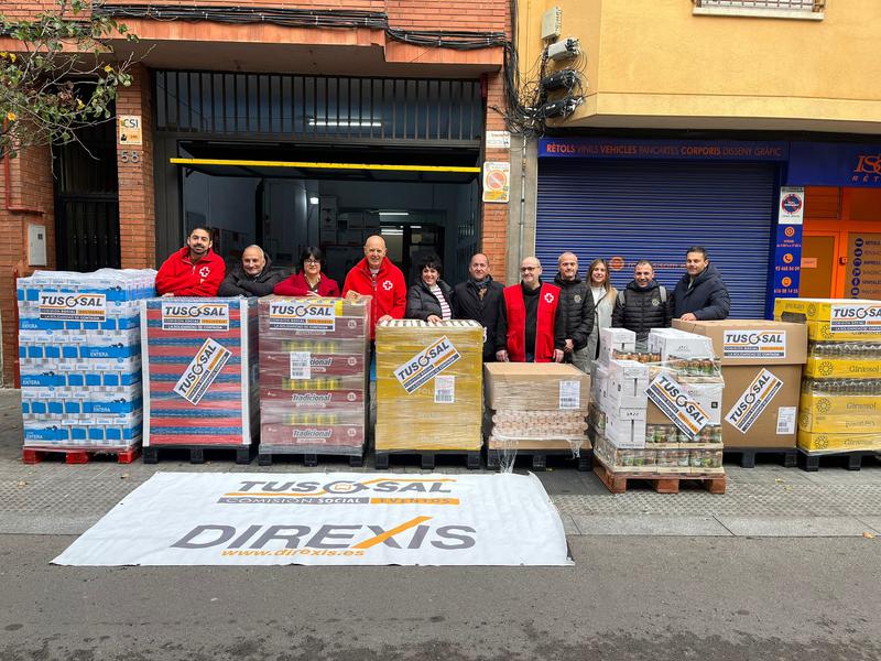 Els treballadors de Direxis - Tusgsal donen 18.000 quilos de menjar a bancs d'aliments