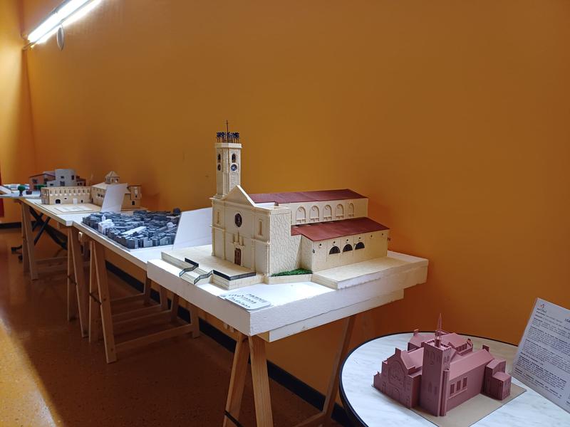 Maquetes d'alumnes badalonins protagonitzen 'Menuda Badalona'