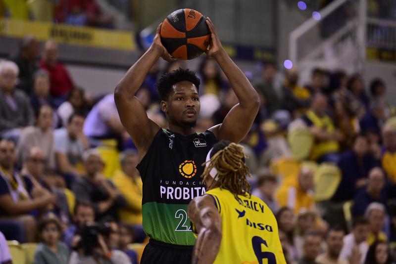 La Penya mostra dues cares totalment oposades