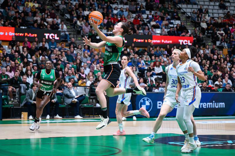 A Playoff per la porta gran (70-62)