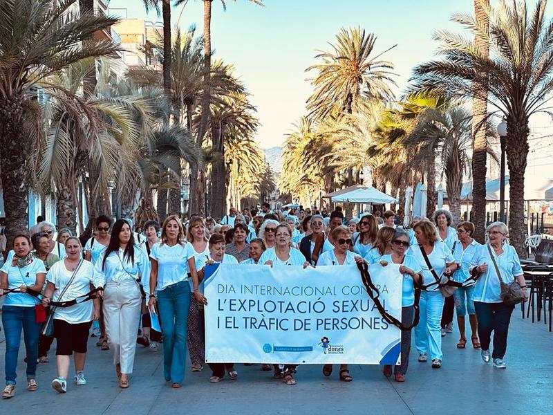 cadena-humana-per-denunciar-explotacio-sexual-i-trafic-persones