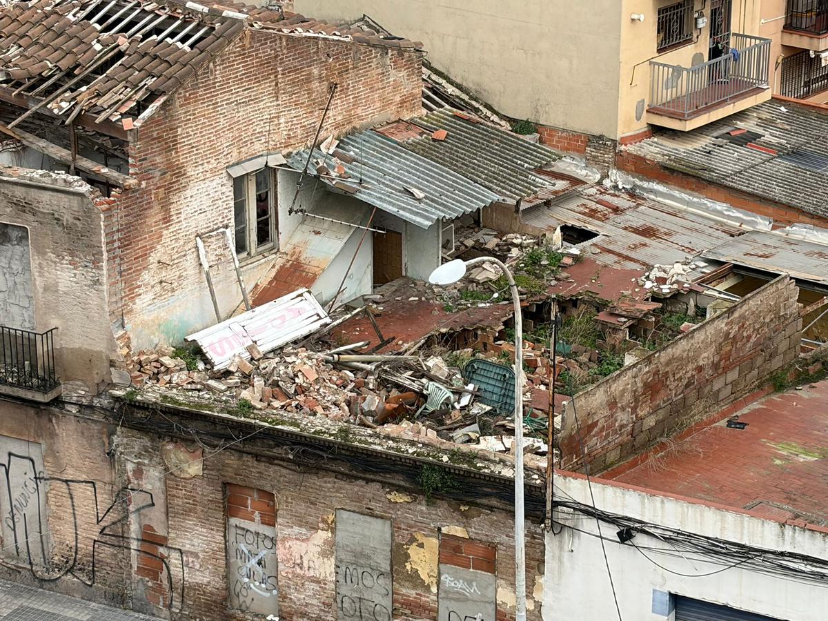 Una finca en runes al Remei, pendent d'enderrocar per risc d'esfondrament 2