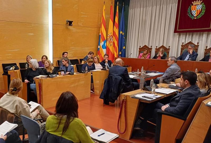 Aprovada, amb els vots del govern, una moció amb motiu del 8M amb què l'oposició critica el &laquo;desmantellament&raquo; del SIAD