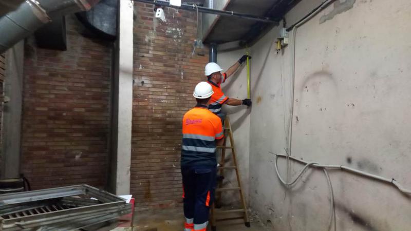 Arrenquen les obres per instal·lar un nou sistema d'aigua al pavelló municipal Països Catalans