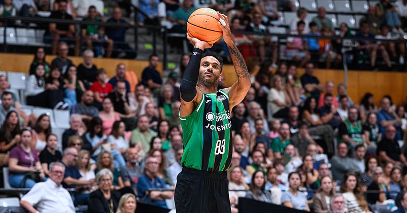La Penya s'estrena en ACB a l'Olímpic contra el Saragossa