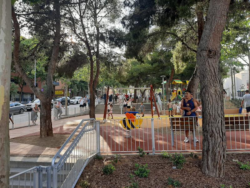 Badalona inaugura la rambla de França al barri de Montigalà