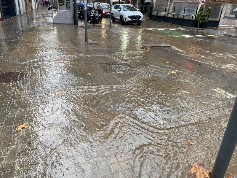 Dissabte d'aiguats a Badalona amb avís Es-Alert als mòbils 