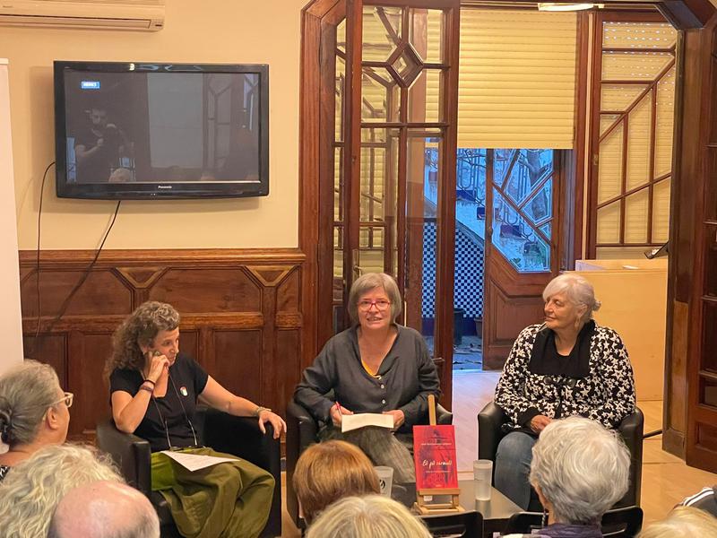 L'escriptora Sílvia Terol presenta el llibre 'El fil vermell', sobre la repressió de les dones durant el franquisme