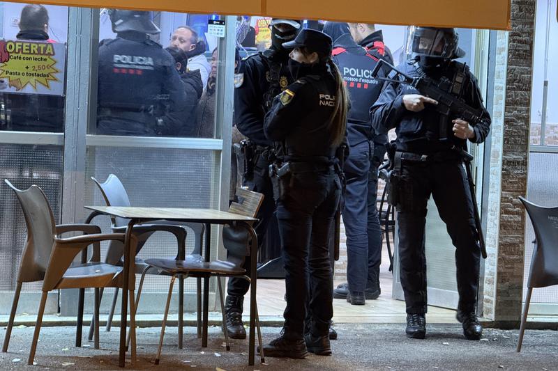 8d456063-e6a6-4247-8597-c0a5dee1a7a1