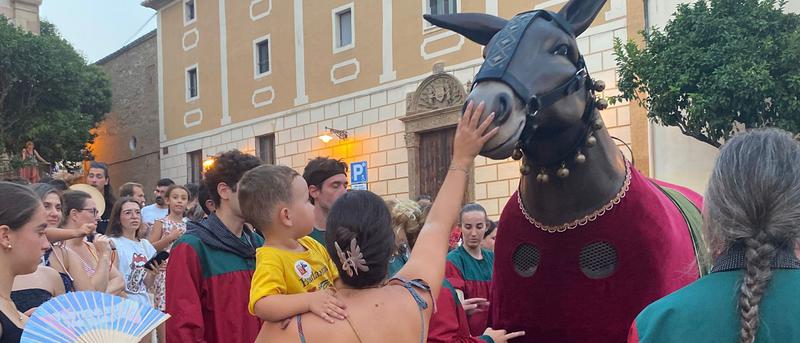 La Mulassa posa el punt de disbauxa un cop acabada la Festa Major
