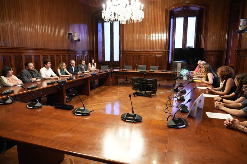signatura pacte del padró parlament (2)