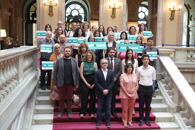 El Pacte del Padró se signa al Parlament per fer front a la vulneració de drets en municipis com Badalona