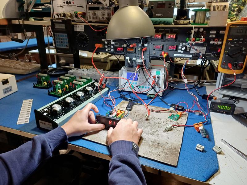 Connectar el món físic i la IA en els processos industrials