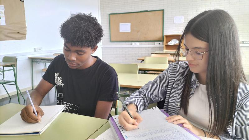 Els centres educatius reclamen més recursos per atendre els alumnes que arriben durant el curs, l'anomenada matrícula viva