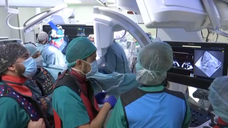 Operació cor segon quiròfan híbrid hospital Germans Trias frame