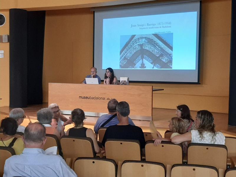 La historiadora d'art, Anna Hernàndez, presenta el llibre 'Joan Amigó i Barriga. Arquitecte modernista de Badalona'
