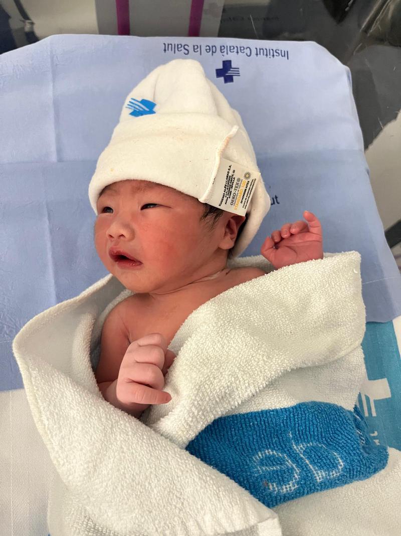 Chen, el primer nadó de l'any 2026 de Badalona