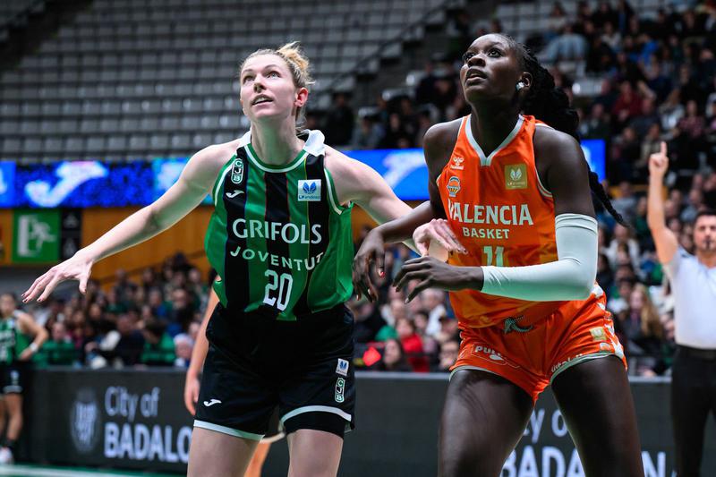 Derrota contra València per tancar l'any (71-84)