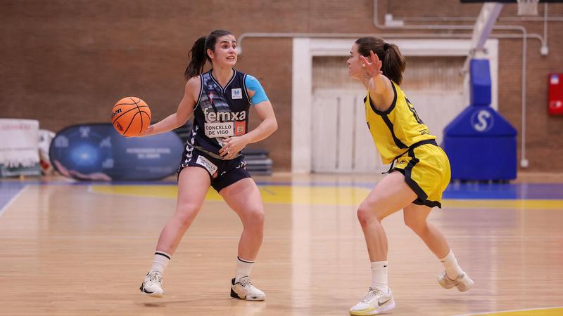 Deva Bermejo supera els 150 partits en categories FEB i creix a pas de gegant a Vigo