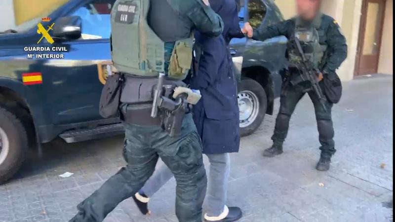 La Guardia Civil desarticula un grup criminal que afavoria la immigració irregular
