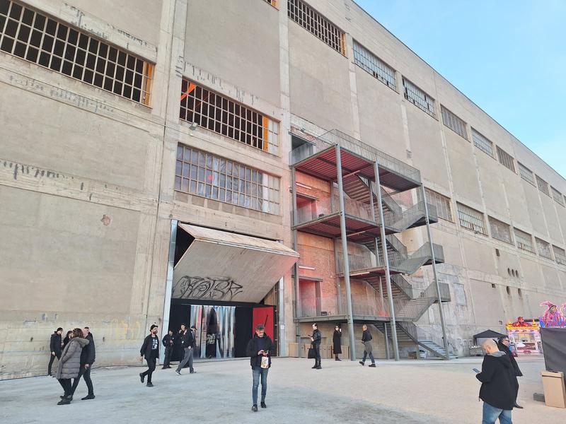 WhatsApp Image 2025-12-05 at 18.08.57 (1)