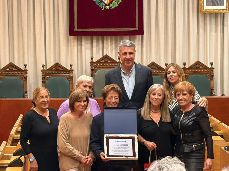 L'Ajuntament anuncia l'inici de les obres al Municipal de Montigalà durant la rebuda a les fundadores del CF Badalona femení