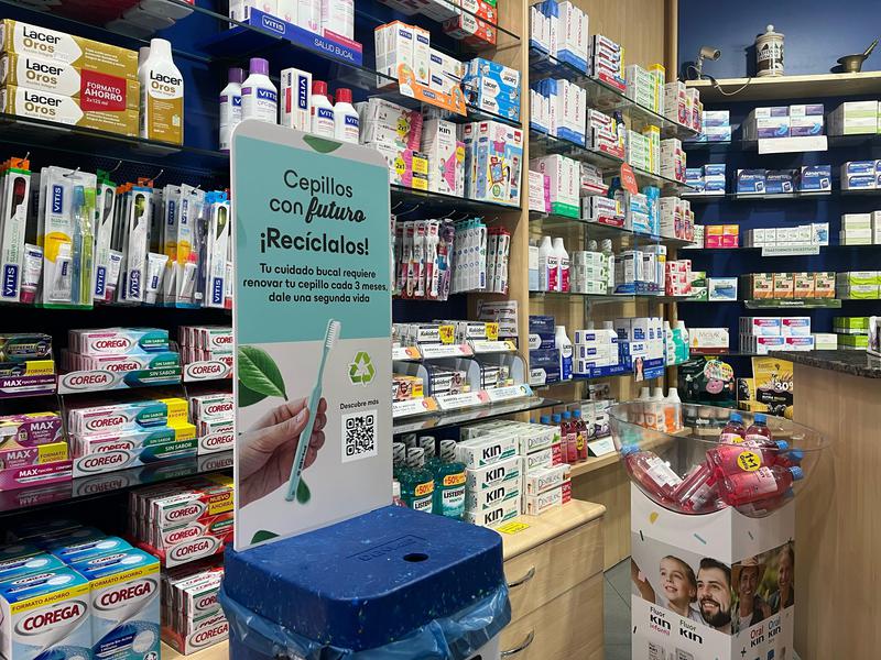'Raspalls amb futur': una campanya per reciclar els raspalls de dents a les farmàcies