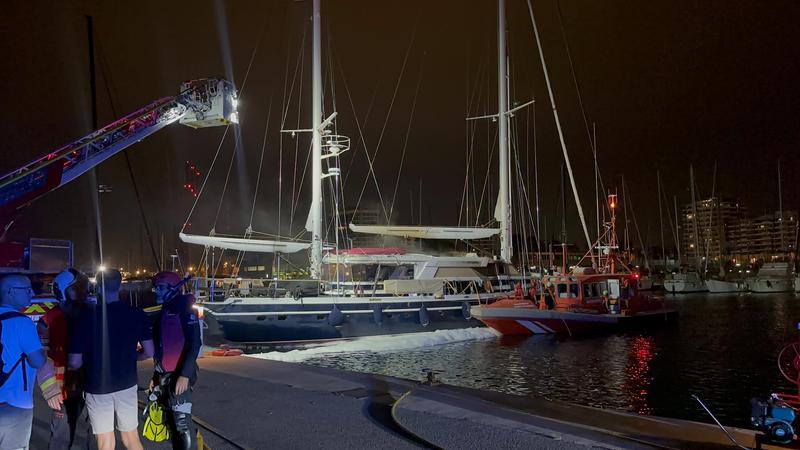 Incendi al Port de Badalona