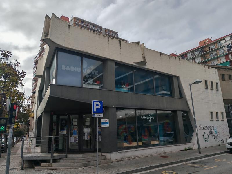 El Servei Juvenil de Badalona presenta la nova programació plena d'actes per resoldre les necessitats dels joves