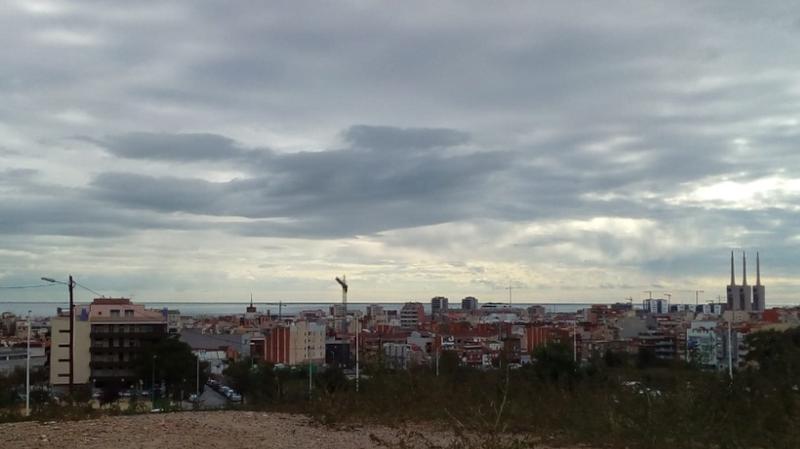 MÉTEO | Abric descordat i paraigua a la bossa 