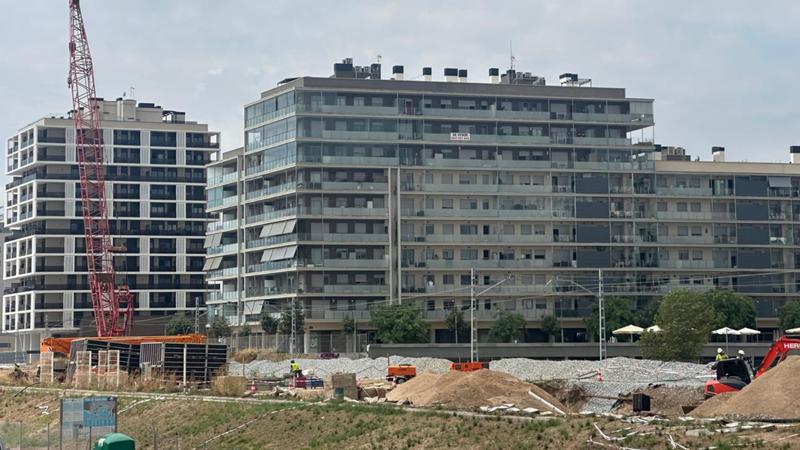 Acaben els sorolls nocturns per unes obres al Canal del Gorg que han molestat els veïns del Front Marítim