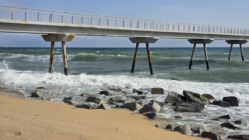 La reconstrucció del Pont del Petroli requerirà la retirada de l'escullera