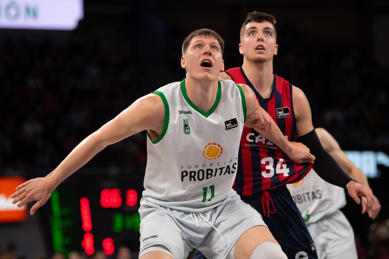 RS485927_J16 BKN-JOV Firmar acb Photo - A Bouzo