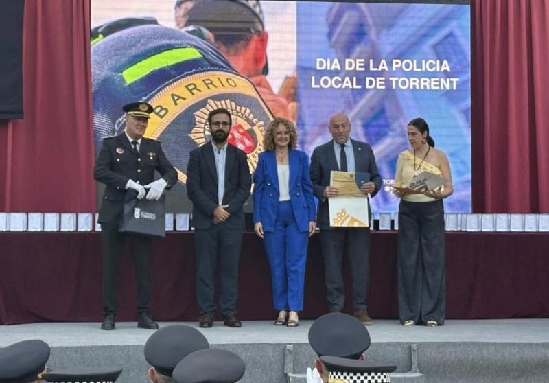 Protecció Civil i Guàrdia Urbana de Badalona, reconeguts per la seva tasca a Torrent durant la DANA