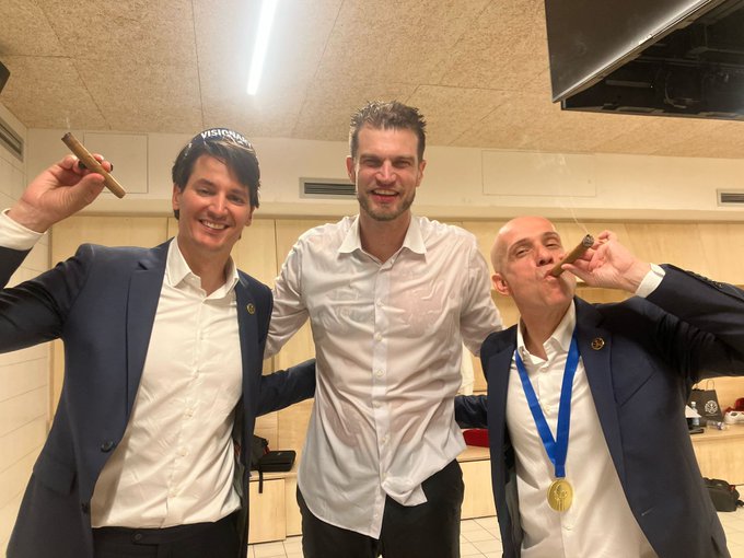 El badaloní Carles Marco campió de la lliga amb el París Basketball i Izquierdo amb el Partizan