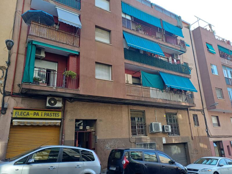 6 detinguts a domicilis de l'Àrea Metropolitana de Barcelona, un d'ells al barri de Sistrells