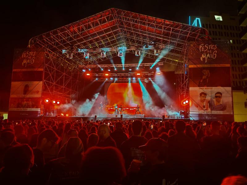 Edu Esteve, Nena Daconte i Doctor Prats fan vibrar la primera nit de concerts al Passeig Marítim