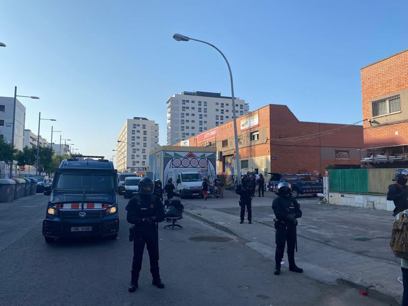 Desallotjada la nau del carrer Antoni Bori amb una persona detinguda