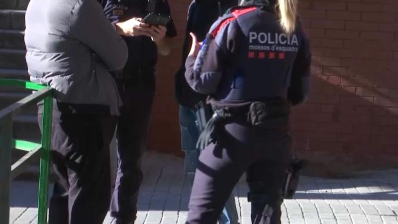 Mossos d'Esquadra investiga la mort violenta d'un home de 36 anys, aquesta passada nit a Badalona.