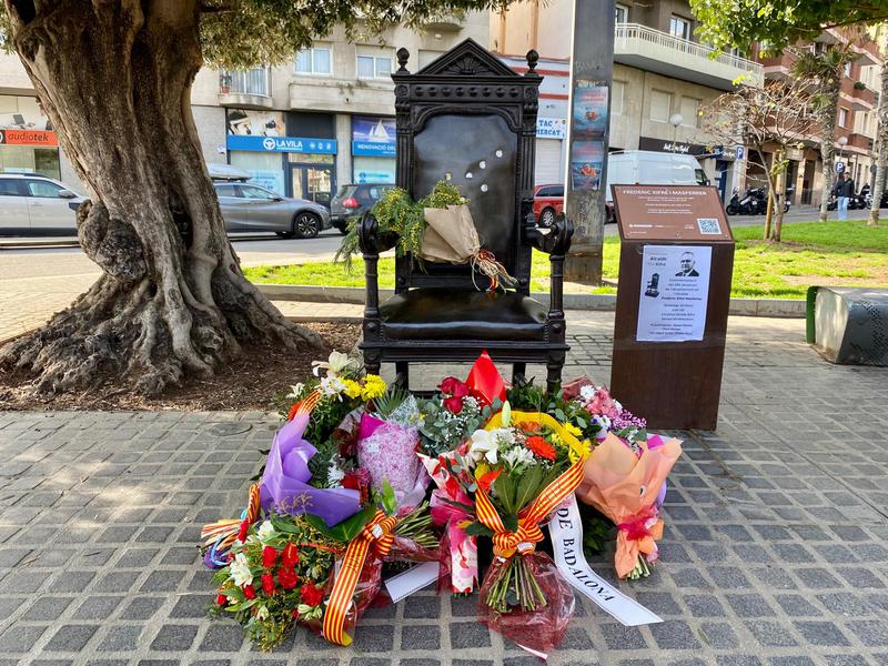 Badalona celebra el primer homenatge a l'alcalde Xifré des de la inauguració del seu monument
