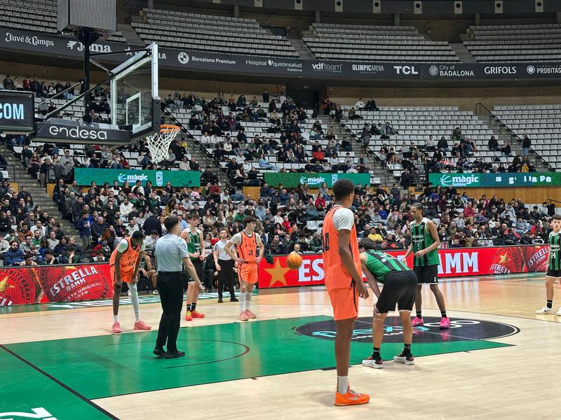 Derrota a l'Olímpic al partit U22 entre el Joventut i el Barça Atlètic (75-91)