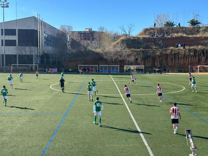 Victòria important del Llefià contra el Turó Peira (4-2)