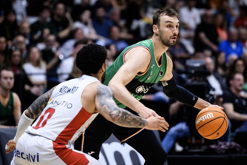 La Penya se suma a la festa major de Badalona i té a tocar el 'play-off' (90-71)