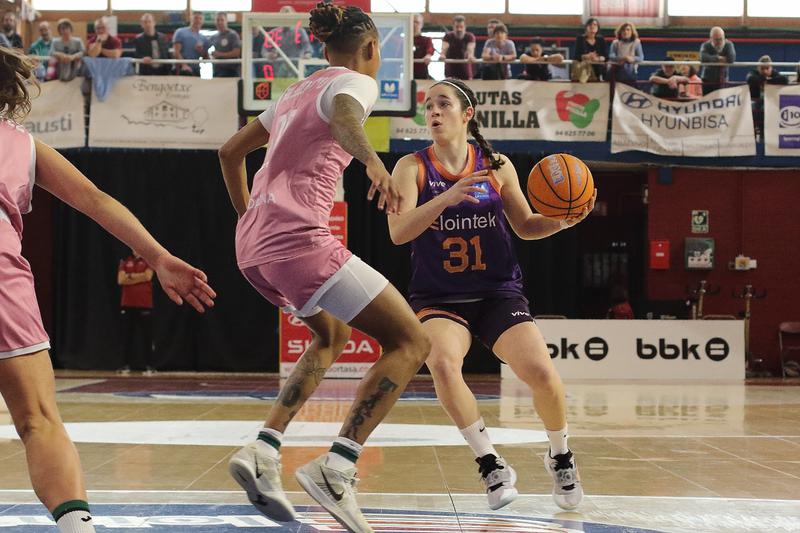 Una Penya a remolc cau a Maloste (75-57)